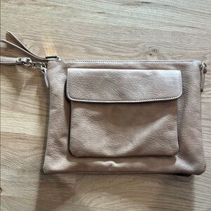 Elegant Tan Leather Clutch